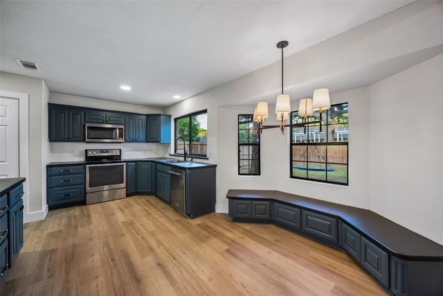 7716 Chasewood Drive, North Richland Hills, TX 76182