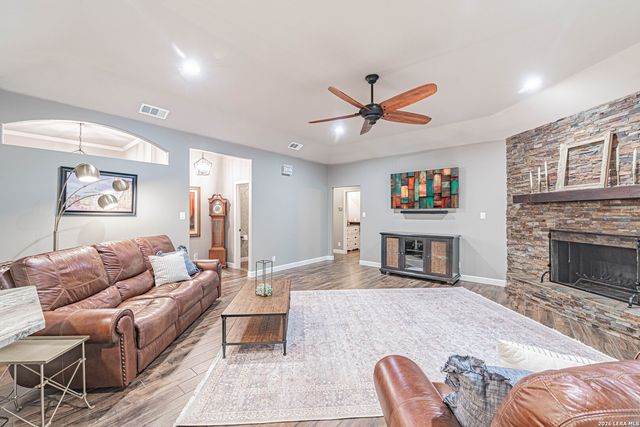 218 Deer Ridge, La Vernia, TX 78121