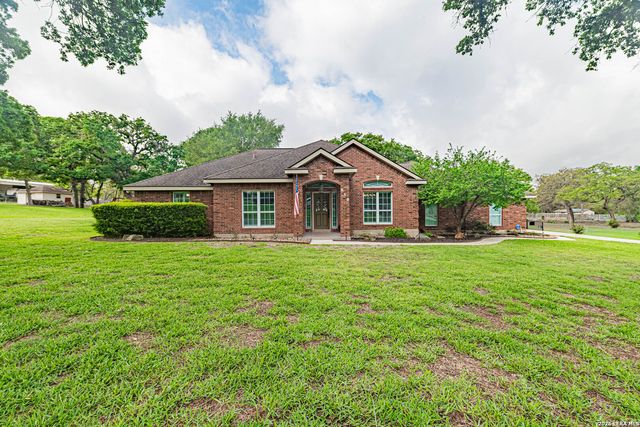 218 Deer Ridge, La Vernia, TX 78121