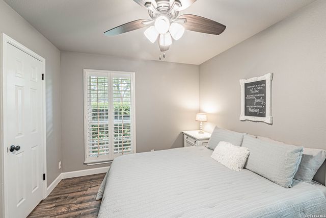 218 Deer Ridge, La Vernia, TX 78121