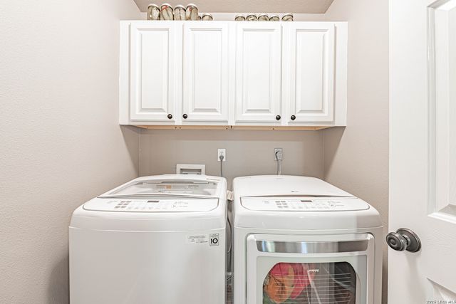 218 Deer Ridge, La Vernia, TX 78121