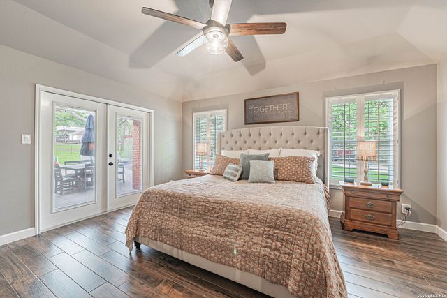 218 Deer Ridge, La Vernia, TX 78121