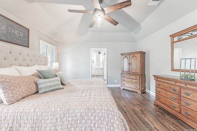 218 Deer Ridge, La Vernia, TX 78121