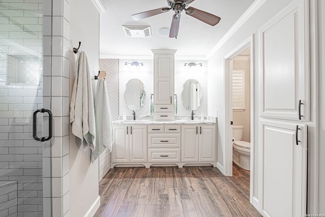 218 Deer Ridge, La Vernia, TX 78121