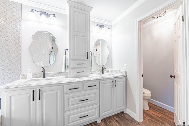 218 Deer Ridge, La Vernia, TX 78121