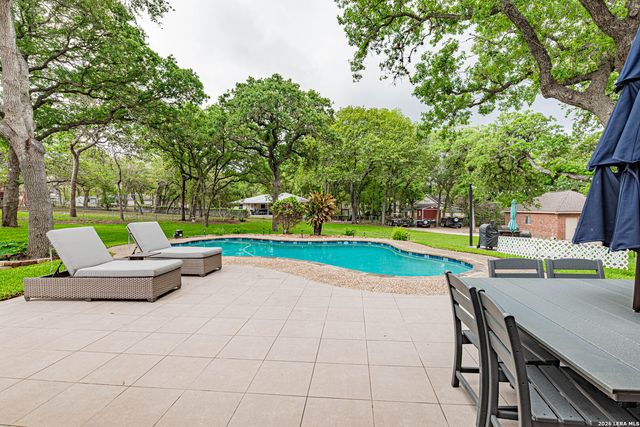 218 Deer Ridge, La Vernia, TX 78121