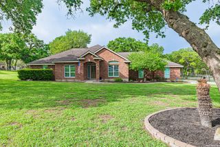 218 Deer Ridge, La Vernia, TX 78121