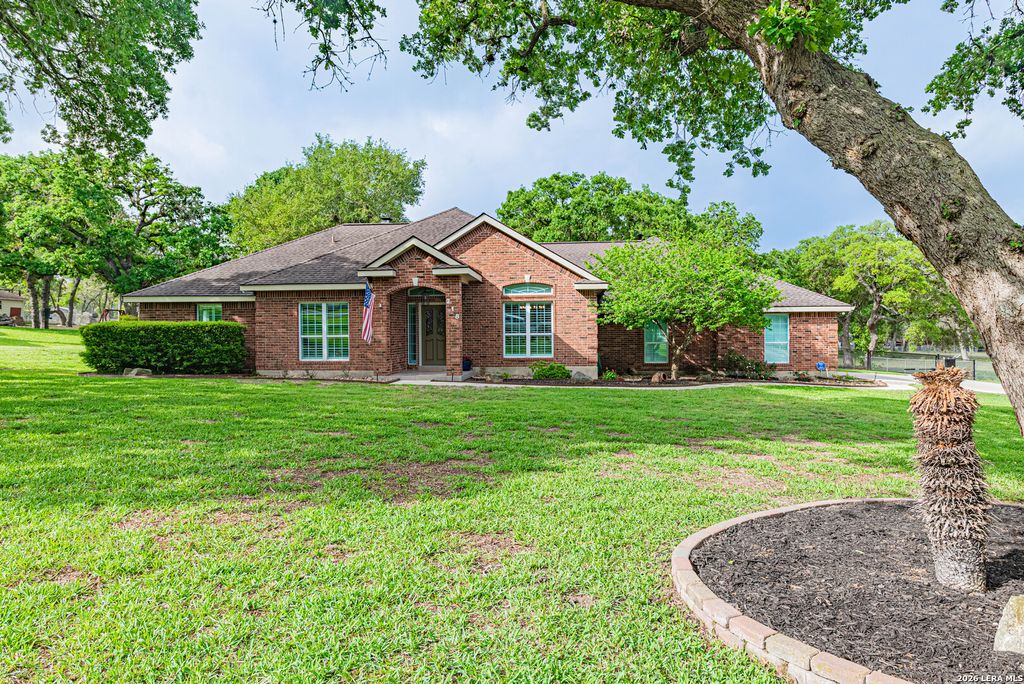 218 Deer Ridge, La Vernia, TX 78121