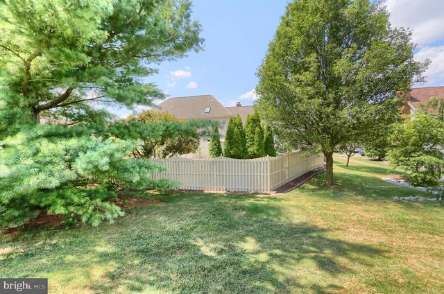 15 DERBYSHIRE DRIVE, Carlisle, PA 17015