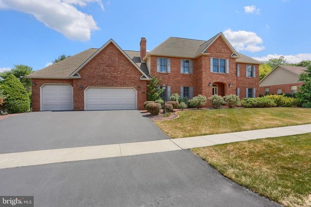 15 DERBYSHIRE DRIVE, Carlisle, PA 17015