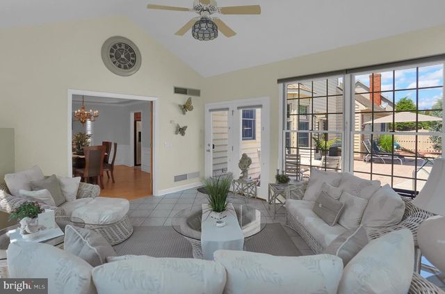 15 DERBYSHIRE DRIVE, Carlisle, PA 17015