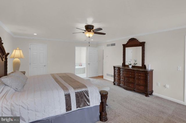 15 DERBYSHIRE DRIVE, Carlisle, PA 17015