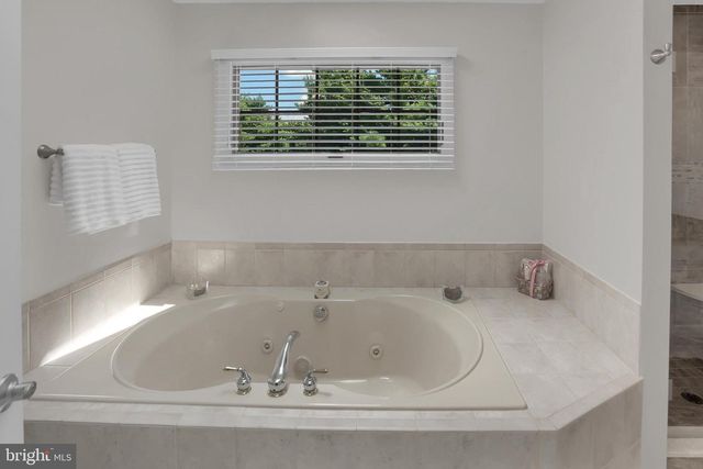 15 DERBYSHIRE DRIVE, Carlisle, PA 17015