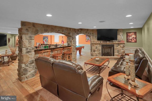 15 DERBYSHIRE DRIVE, Carlisle, PA 17015