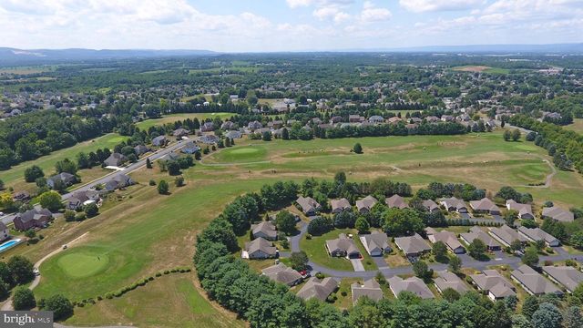 15 DERBYSHIRE DRIVE, Carlisle, PA 17015