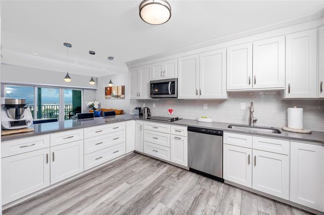 420 64TH AVENUE PH A, St Pete Beach, FL 33706