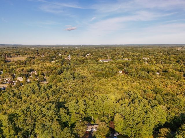 12 Hamlin Ln, Wilmington, MA 01887