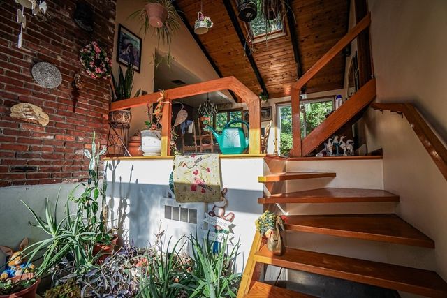 12 Hamlin Ln, Wilmington, MA 01887