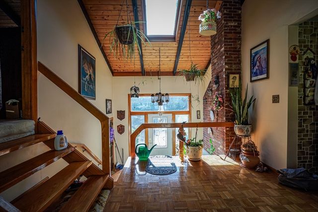 12 Hamlin Ln, Wilmington, MA 01887