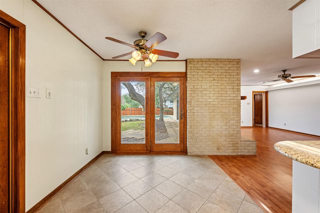 8709 Honeysuckle TRL, Austin, TX 78759