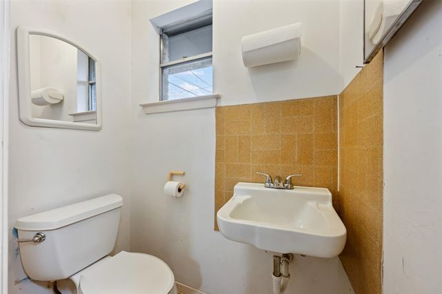 8709 Honeysuckle TRL, Austin, TX 78759