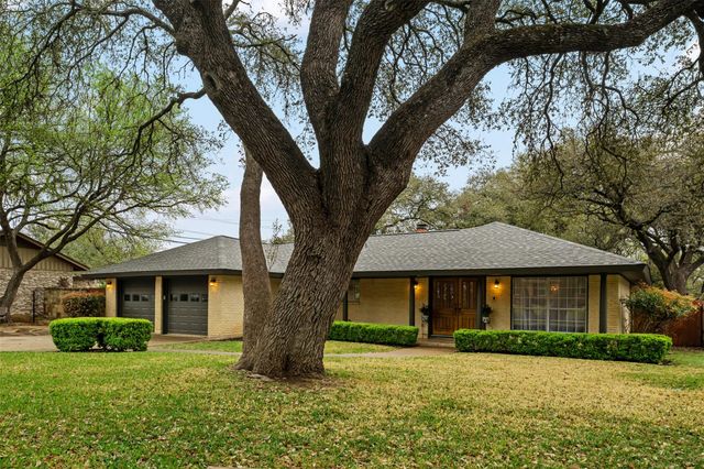 8709 Honeysuckle TRL, Austin, TX 78759