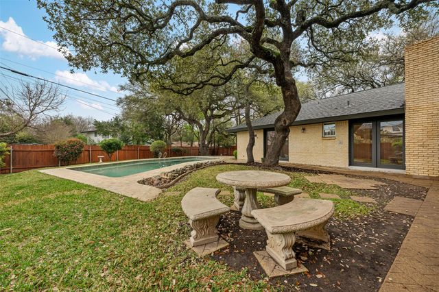 8709 Honeysuckle TRL, Austin, TX 78759