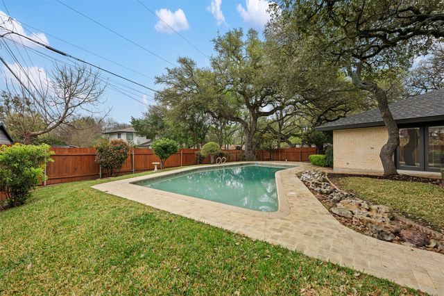 8709 Honeysuckle TRL, Austin, TX 78759