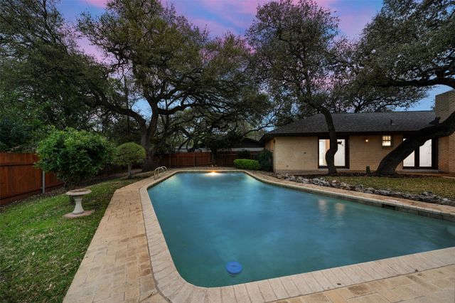 8709 Honeysuckle TRL, Austin, TX 78759