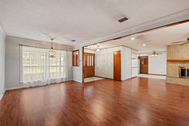 8709 Honeysuckle TRL, Austin, TX 78759