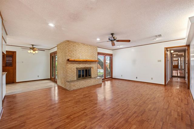 8709 Honeysuckle TRL, Austin, TX 78759