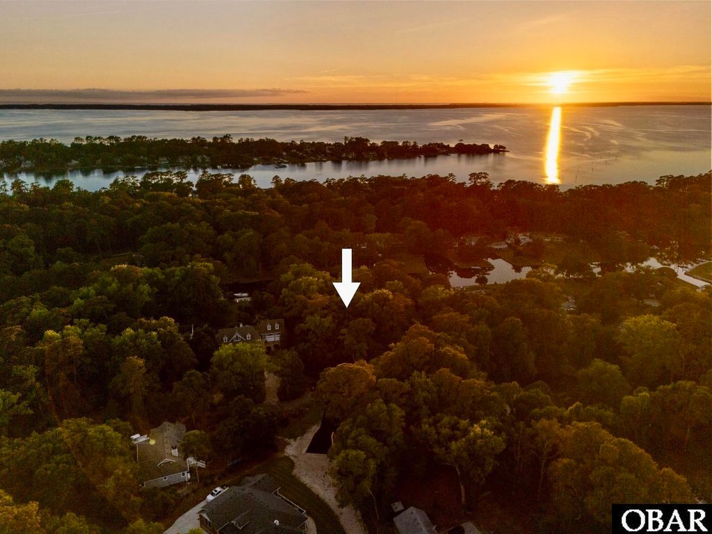 Image 4 of property listing at 5 Live Oak Lane Lot #1, Southern Shores, NC 27949