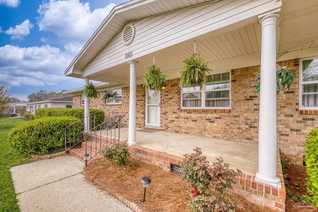 3013 Christine St, Pensacola, FL 32526