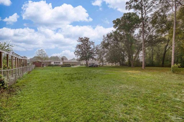 3013 Christine St, Pensacola, FL 32526