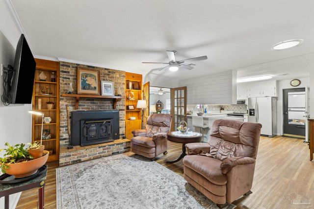 3013 Christine St, Pensacola, FL 32526