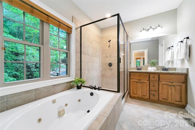 72 Tludatsi Court, Brevard, NC 28712