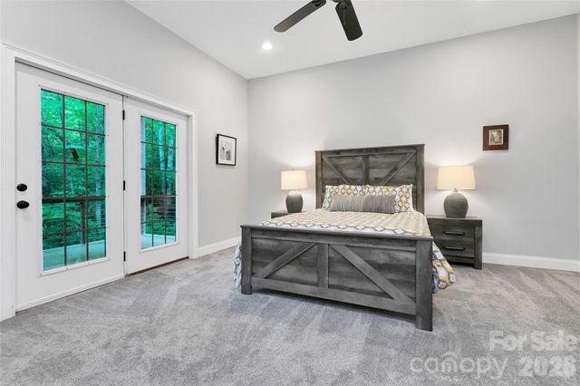 72 Tludatsi Court, Brevard, NC 28712