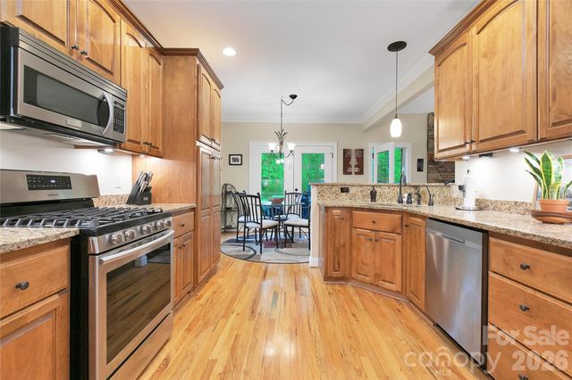 72 Tludatsi Court, Brevard, NC 28712