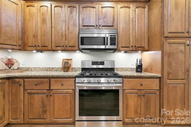 72 Tludatsi Court, Brevard, NC 28712