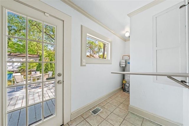 2220 Newnan Street, East Point, GA 30344