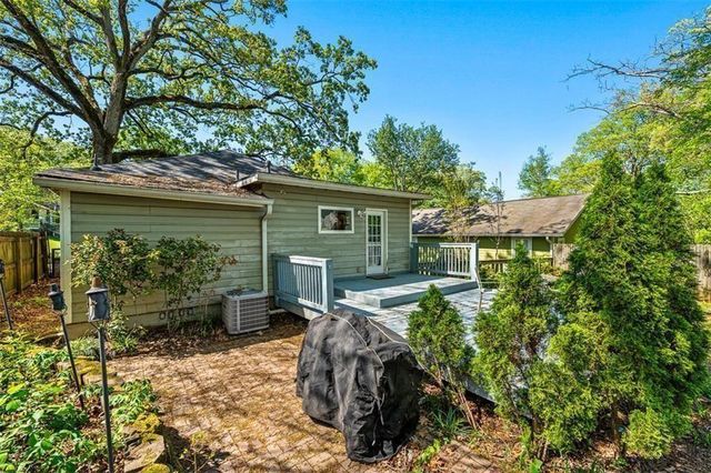 2220 Newnan Street, East Point, GA 30344