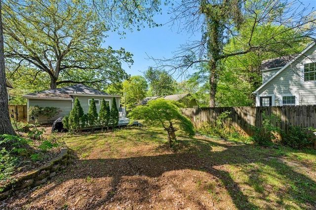 2220 Newnan Street, East Point, GA 30344