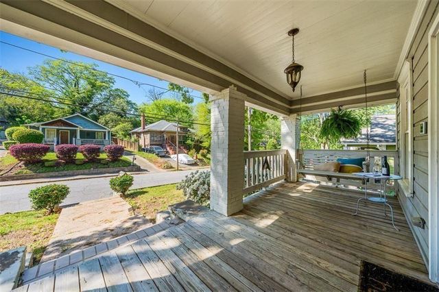 2220 Newnan Street, East Point, GA 30344