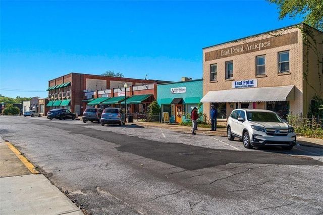2220 Newnan Street, East Point, GA 30344