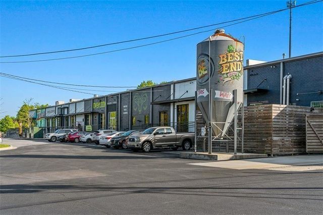 2220 Newnan Street, East Point, GA 30344