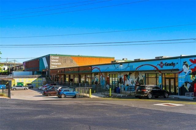 2220 Newnan Street, East Point, GA 30344