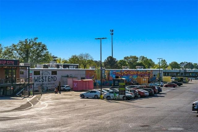 2220 Newnan Street, East Point, GA 30344