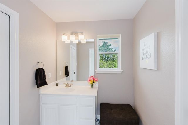 121 Lakewood TRL, Leander, TX 78641