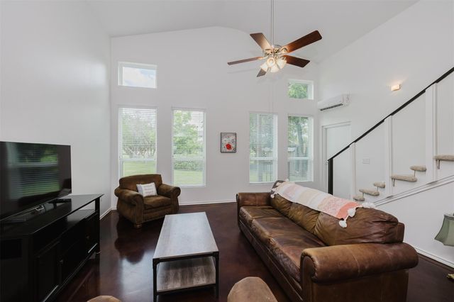 121 Lakewood TRL, Leander, TX 78641