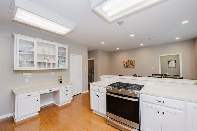 121 Lakewood TRL, Leander, TX 78641